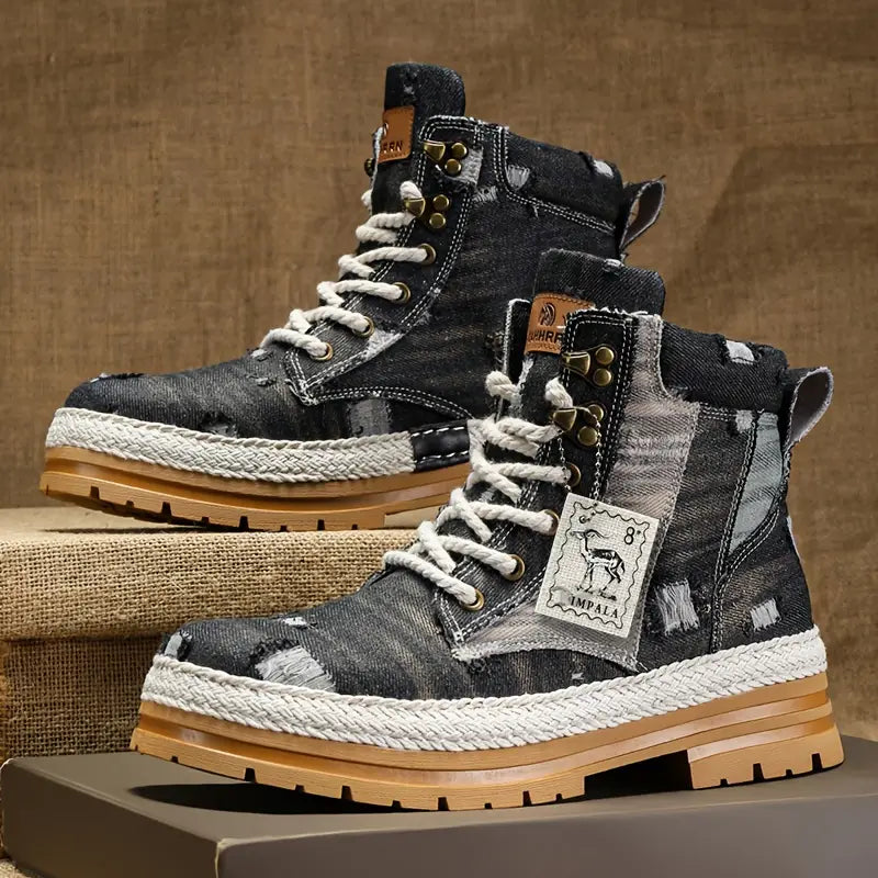Puffsneakers | Distressed Design Lace-up Boots