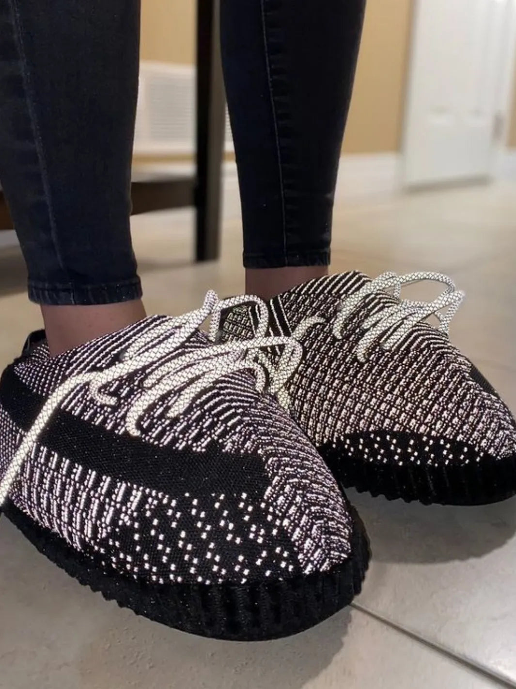 Nike panduf, panduf kadın, panduf erkek, çocuk panduf, bebek panduf, ev pandufu, penti panduf, vicco kreş ayakkabısı, erkek çocuk panduf modelleri, ortopedik panduf, hayvanlı panduf, kadın panduf, erkek panduf, kız çocuk panduf, penti panduf kadın, panduf terlik, ev botu, lcw panduf, gezer panduf, polaris panduf, sıcak ve rahat panduf çeşitleri her numarada. Tüm dünyaya gönderim seçeneğiyle kalite ve konforu şimdi keşfedin.Nike panduf, panduf kadın, panduf erkek, çocuk panduf, bebek panduf, ev pandufu, pent