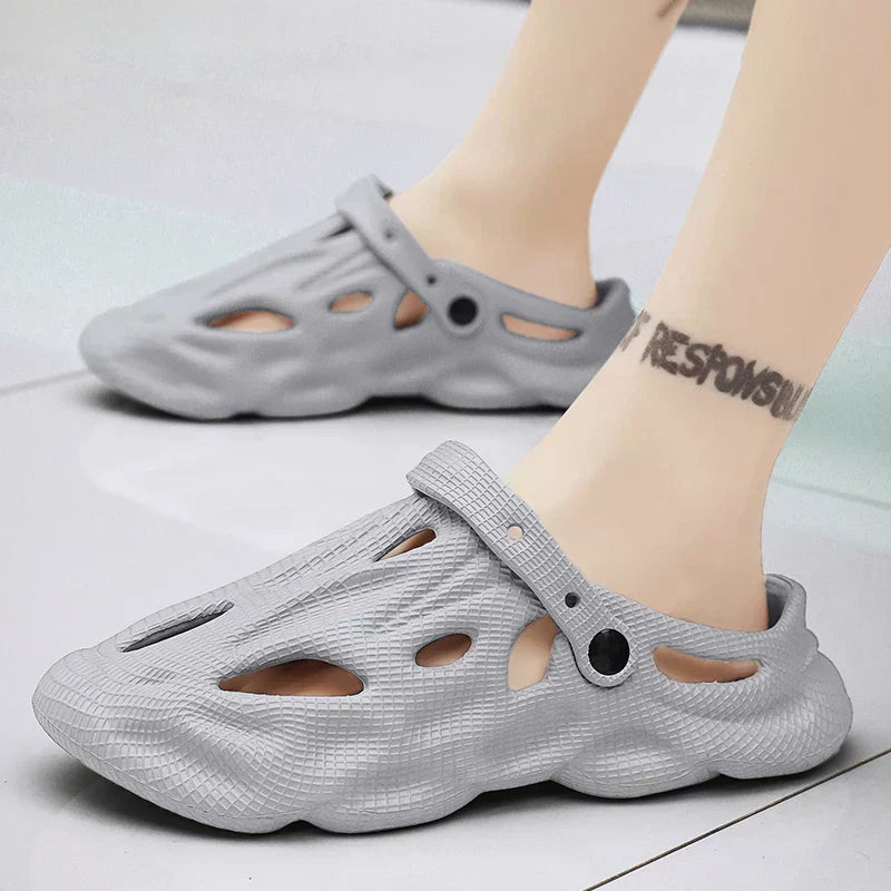 SUPREME SLIPPERS - Puffsneakers SUPREME SLIPPERS puffsneakers Puffsneakers  999.00 